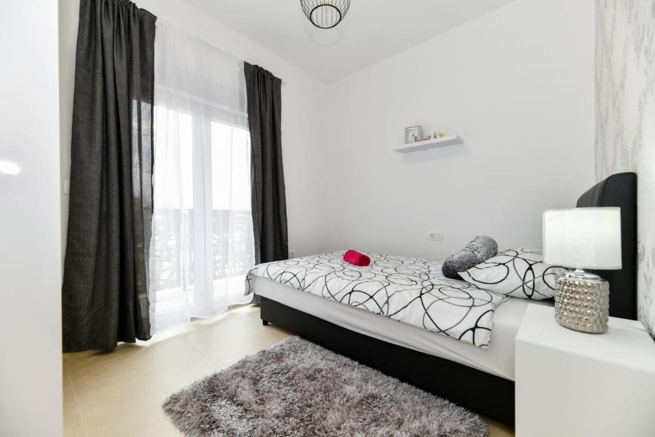Family Apartment Amare Zadar Bagian luar foto